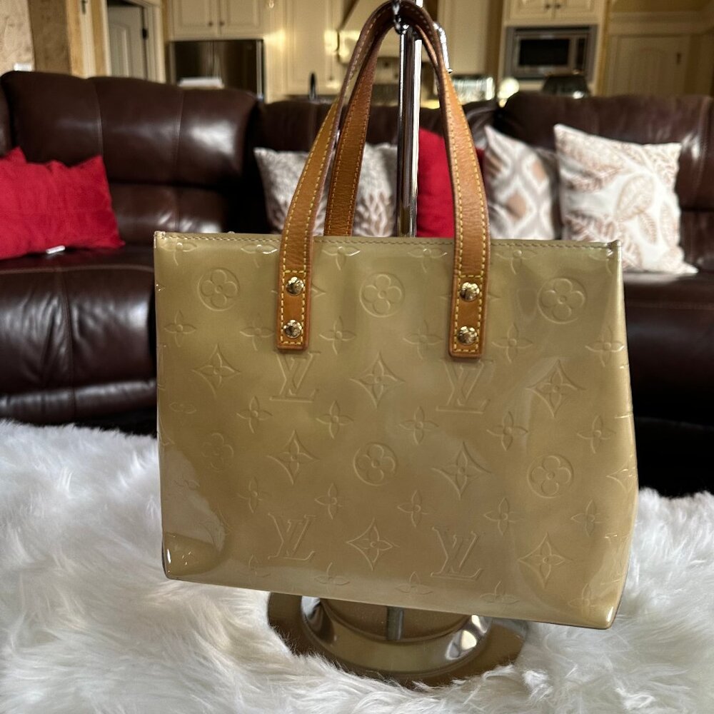 ❌SOLD❌ Authentic Louis Vuitton Monogram Vernis Reade PM Tote - Picture 6 of 15